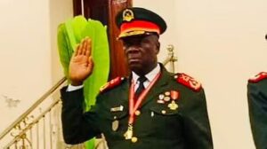 Leia mais sobre o artigo General toma posse como líder de Guiné-Bissau em golpe rápido