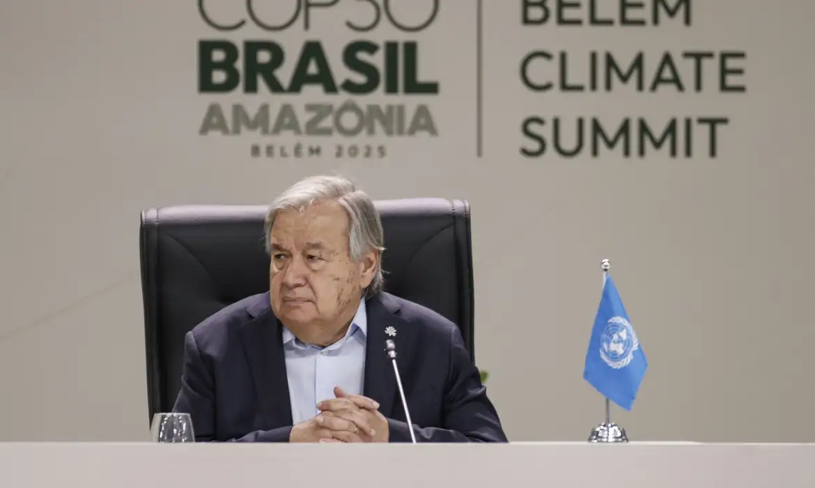 No momento, você está visualizando Guterres pede transição energética justa e cobra resultado da COP30