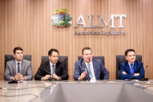 Leia mais sobre o artigo Max Russi não descarta reajuste salarial aos servidores do legislativo