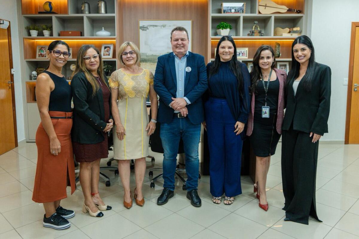 No momento, você está visualizando Max Russi se reúne com o Conselho de Direitos da Mulher