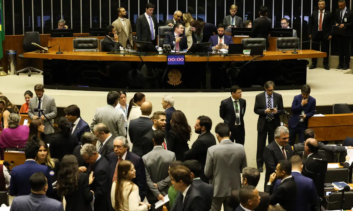 No momento, você está visualizando Câmara dos Deputados aprova redução de benefícios fiscais