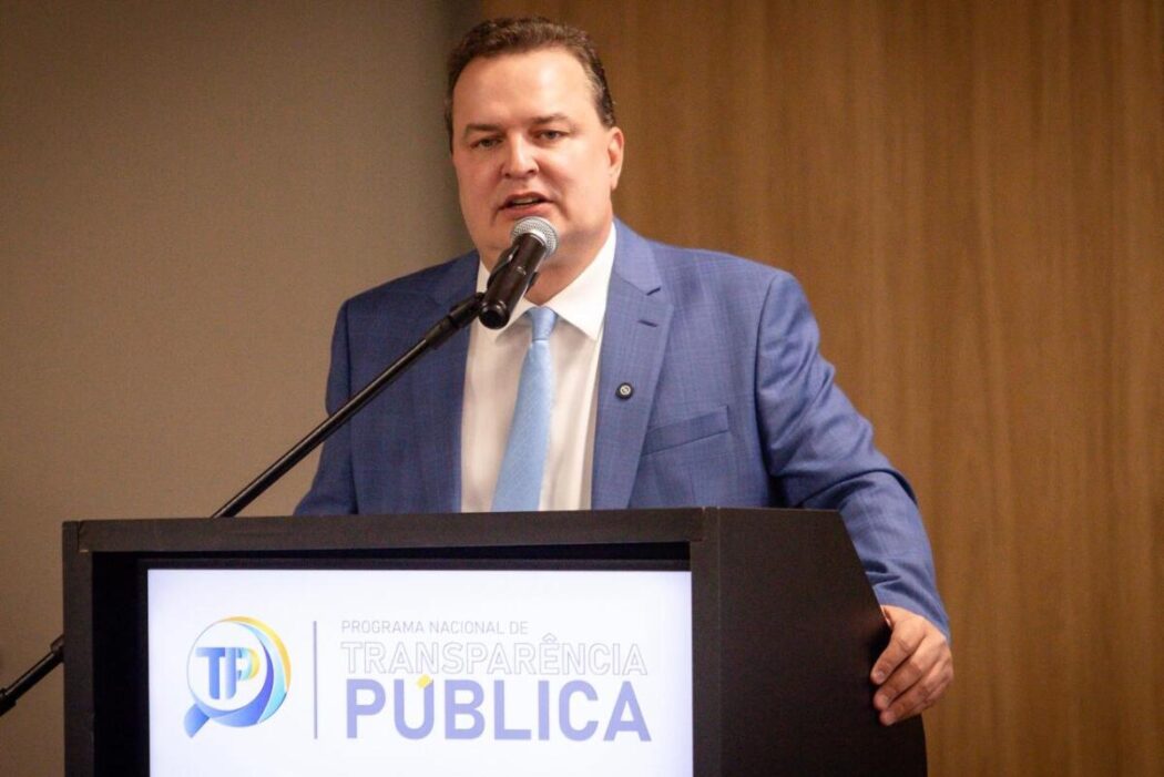 No momento, você está visualizando Max Russi celebra conquista do Selo Diamante e reforça transparência na ALMT