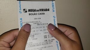 Leia mais sobre o artigo MEGA DA VIRADA: qual o prêmio para jogadores que acertarem a quadra, a quina e a sena?