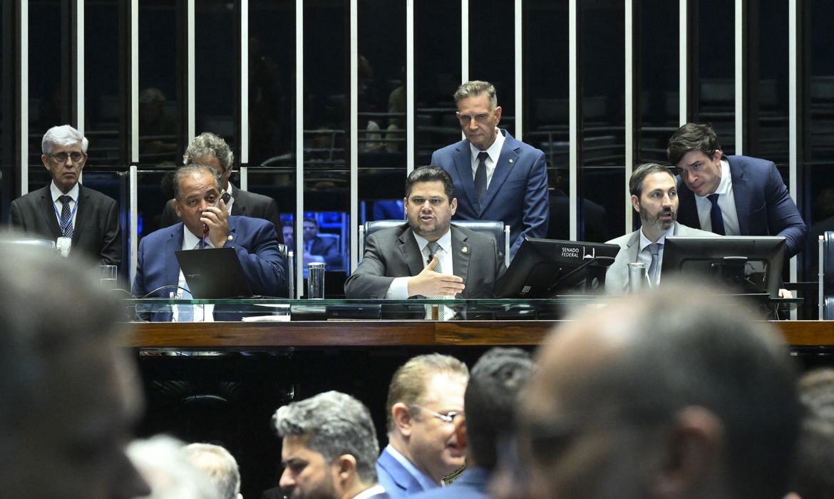 No momento, você está visualizando Senado aprova redução da pena de condenados pelo 8/1