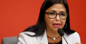 Leia mais sobre o artigo Diretor da CIA encontrou presidente interina da Venezuela em Caracas