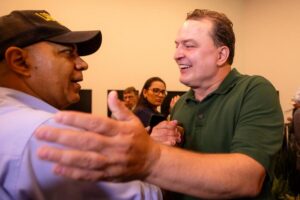 Leia mais sobre o artigo Max Russi acompanha autorizações de obras em quatro cidades do Araguaia