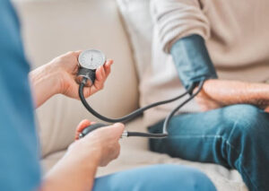 Leia mais sobre o artigo HIPERTENSÃO ARTERIAL: Risco ignorado por jovens pode causar infarto