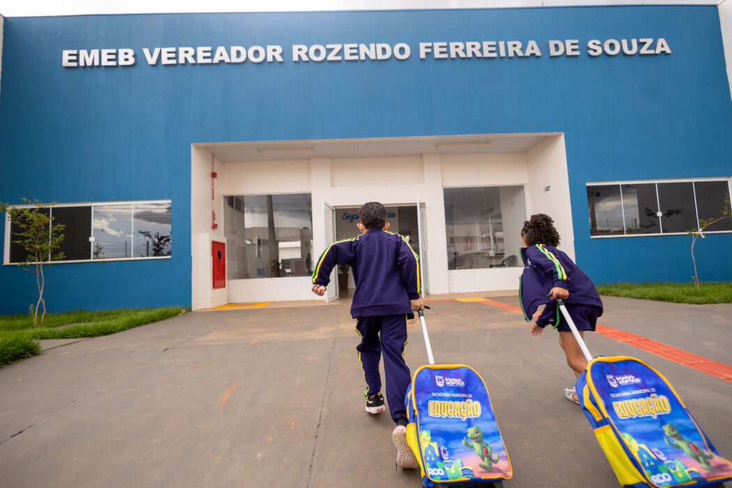 No momento, você está visualizando Escolas de Rondonólpolis iniciam aulas nesta segunda com materiais assegurados