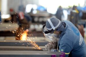 Leia mais sobre o artigo CNI: Faturamento da indústria fica estagnado em 2025