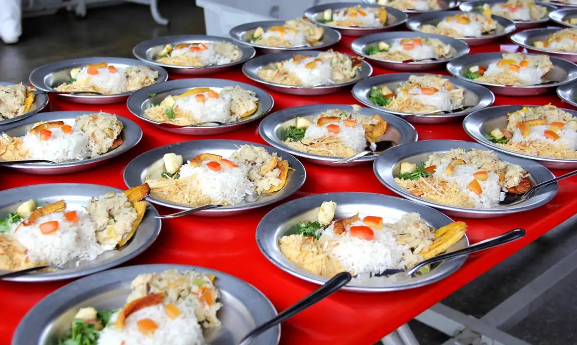 No momento, você está visualizando Governo federal reajusta repasse da merenda escolar em 14,3% para 2026