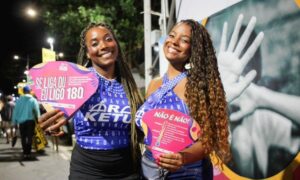 Leia mais sobre o artigo CARNAVAL SEM VIOLÊNCIA: Como denunciar assédio e violência contra mulheres na folia