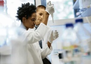 Leia mais sobre o artigo Empresa cura arritmia cardíaca com ‘choques’ no coração e ação dispara