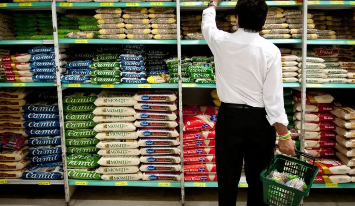 No momento, você está visualizando Cesta básica fica mais cara em 14 capitais no mês de fevereiro