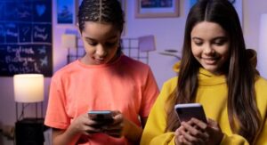 Leia mais sobre o artigo O que é real na internet? IA já confunde adolescentes, diz pesquisa