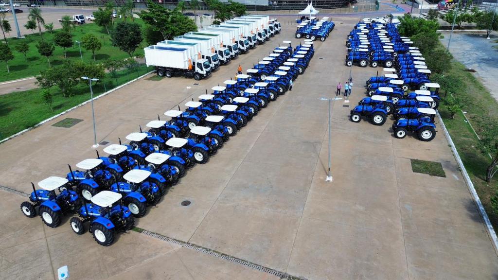 No momento, você está visualizando Governo de MT realiza entregas de máquinas para fortalecer agricultura familiar de 99 municípios