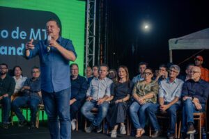 Leia mais sobre o artigo Max Russi celebra a inauguração do Hospital Regional de Alta Floresta