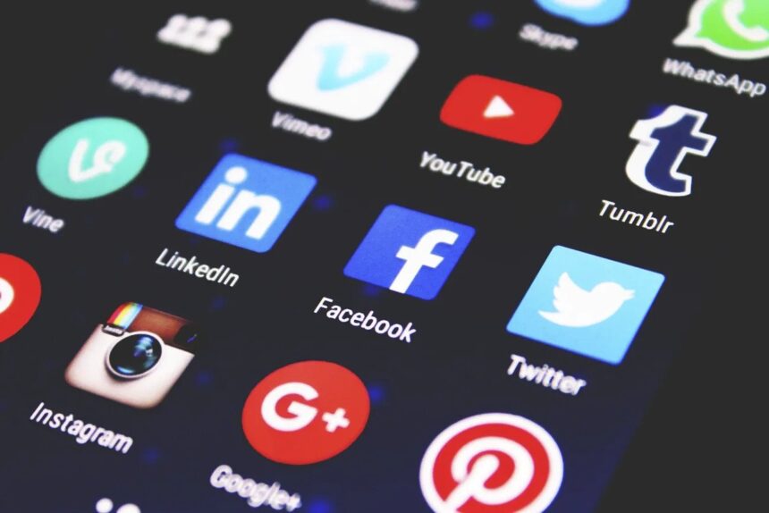 No momento, você está visualizando Meta e Google são declaradas culpadas por vícios em redes sociais