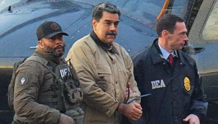 No momento, você está visualizando Nicolás Maduro chega ao tribunal federal de Nova York, saiba mais!