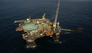 Leia mais sobre o artigo Petrobras retoma 100% da produção em duas áreas na Bacia de Campos