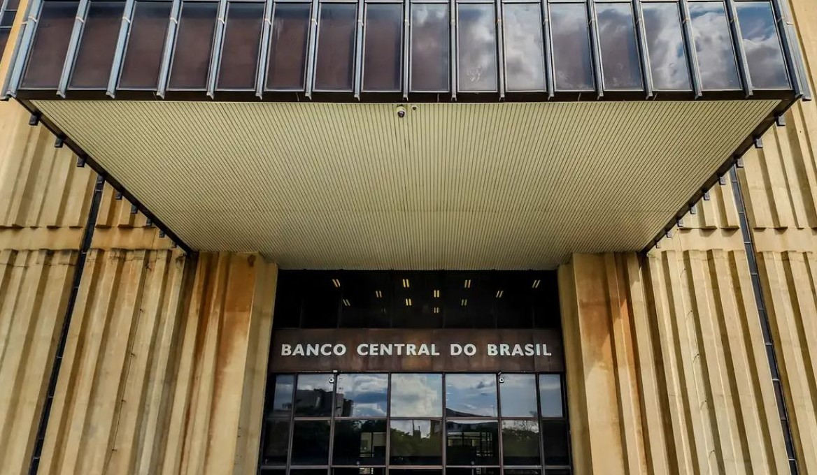 No momento, você está visualizando Copom se reúne nesta quarta com petróleo sob pressão da guerra