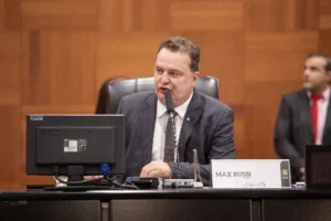 Leia mais sobre o artigo ALMT promove série de audiências públicas e reuniões