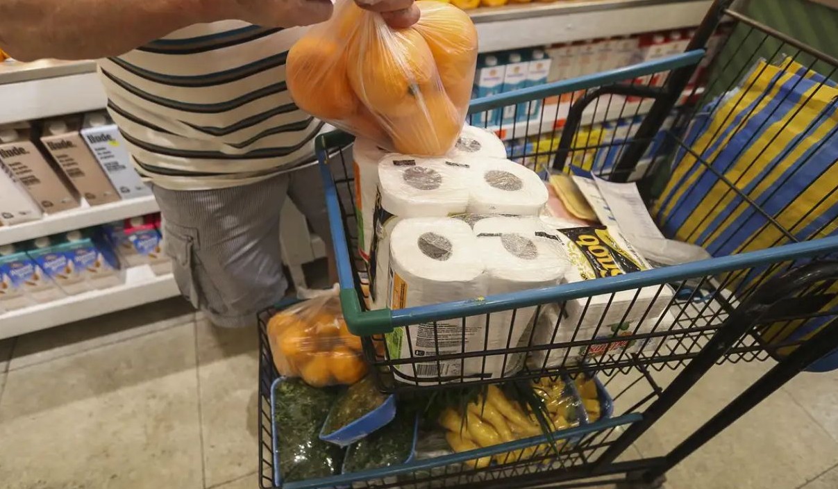 No momento, você está visualizando Cesta básica fica mais cara em todas as capitais brasileiras em março