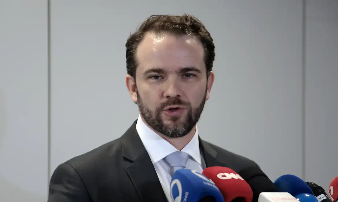 No momento, você está visualizando Novo Desenrola permitirá uso do FGTS para renegociação de dívidas