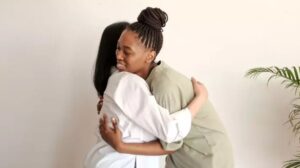 Leia mais sobre o artigo O poder do perdão; estudo de Harvard revela como liberar mágoas transforma a saúde mental