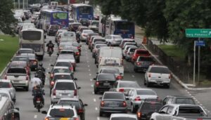 Leia mais sobre o artigo Gasolina e alimentos pressionam, e prévia da inflação sobe para 0,89%