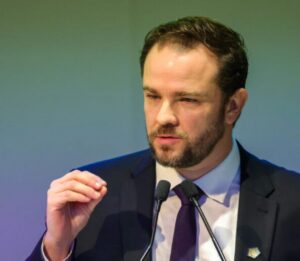 Leia mais sobre o artigo Regulação para IA será flexível e terá níveis de risco, diz Durigan