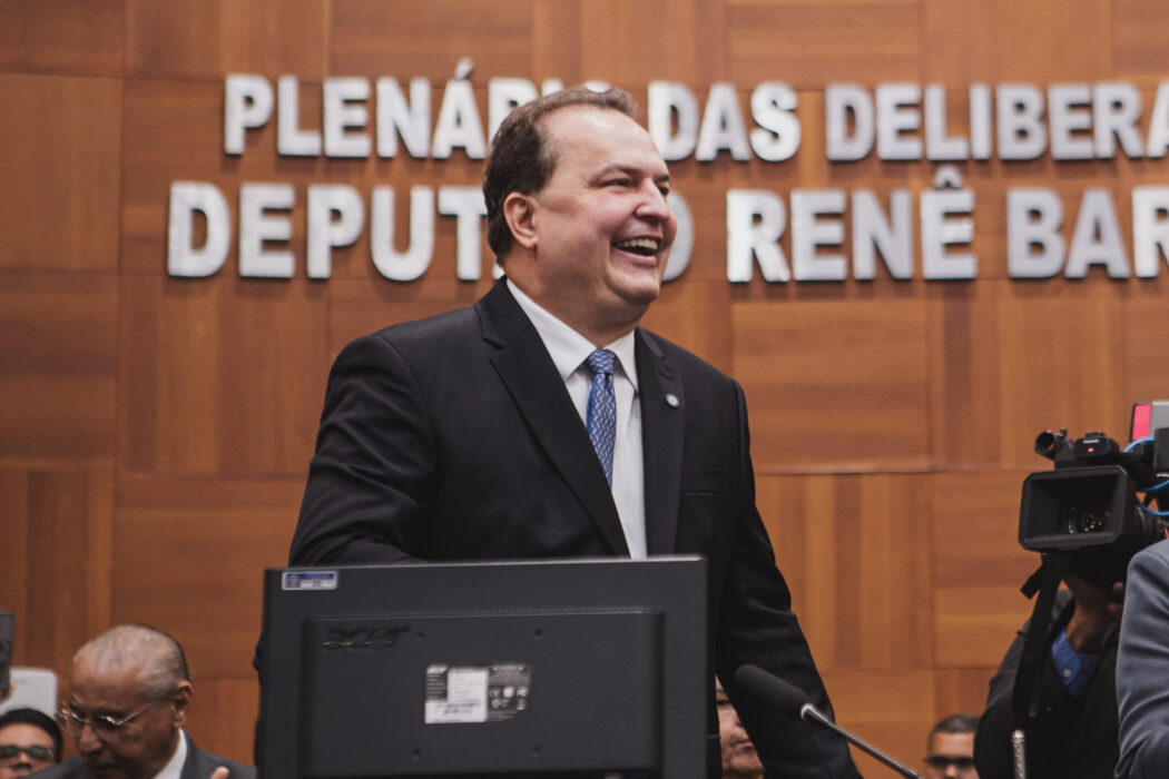 No momento, você está visualizando Max Russi comemora inauguração do Ganha Tempo após luta histórica