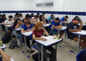 Leia mais sobre o artigo Seduc promove Dia D para realização de inscrição de estudantes da Rede Estadual no Enem 2026