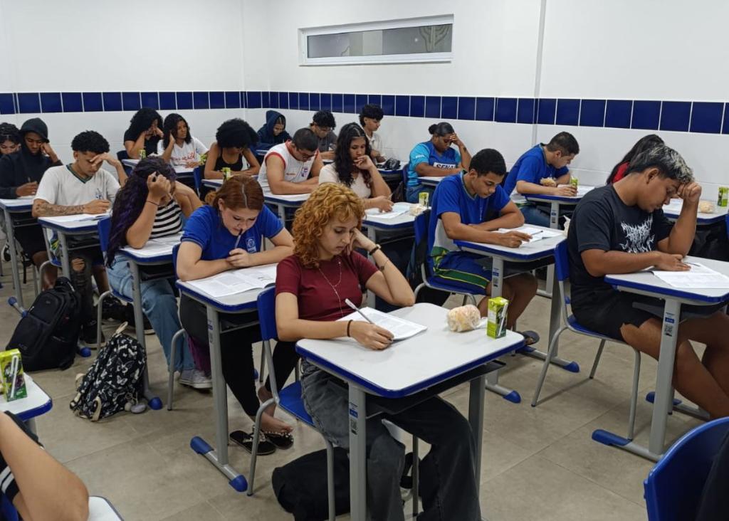 No momento, você está visualizando Seduc promove Dia D para realização de inscrição de estudantes da Rede Estadual no Enem 2026