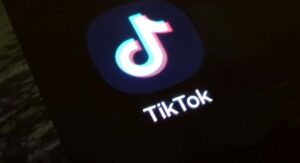 Leia mais sobre o artigo TikTok lança ferramenta para reservar viagens pelo app