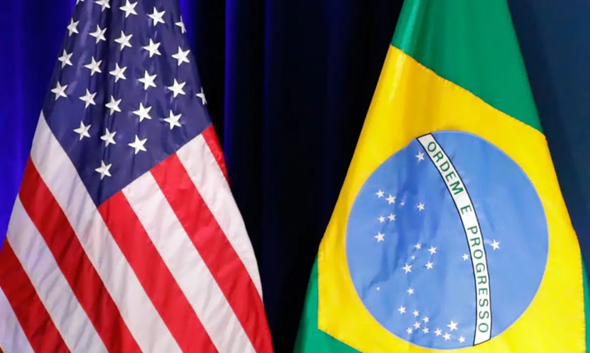 No momento, você está visualizando Brasil quer convencer EUA de que acordo seria melhor que taxar em 25%