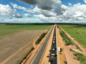 Leia mais sobre o artigo Duplicação da BR-163 avança com oito frentes de trabalho – 96 km estão em andamento