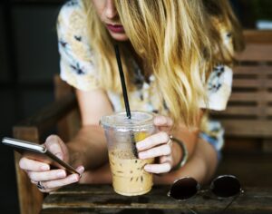 Leia mais sobre o artigo Gen Z; a geração que está redesenhando a economia digital na palma da mão