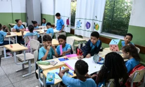 Leia mais sobre o artigo Governo brasileiro fixa em R$ 5,1 mil novo piso nacional do magistério