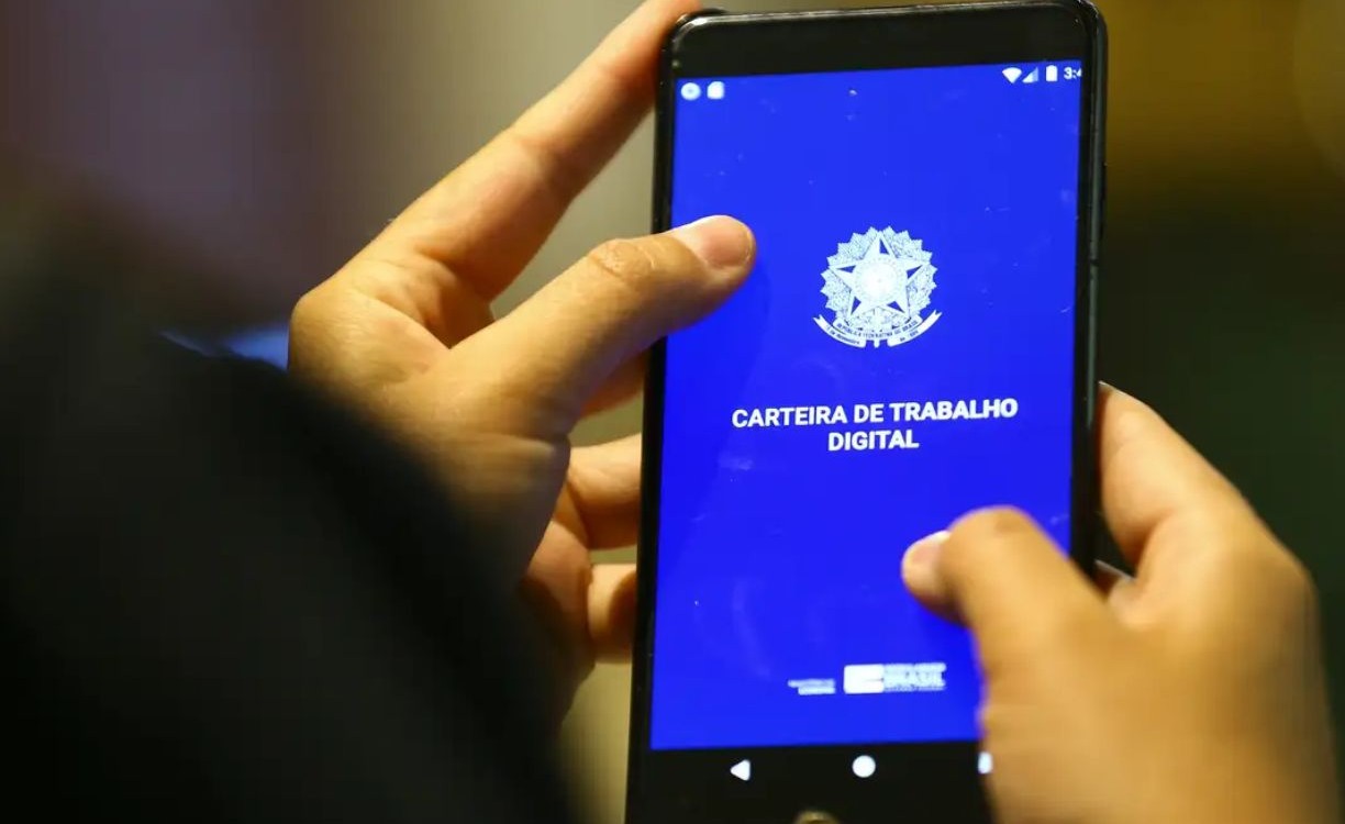 No momento, você está visualizando Mercado de trabalho formal cresce 2,6%; serviço público puxa alta