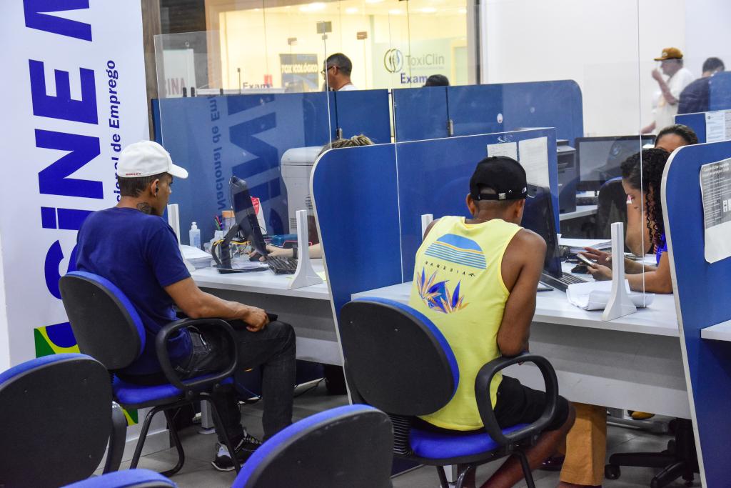 No momento, você está visualizando Sine-MT disponibiliza mais de 2,2 mil vagas de emprego nesta semana