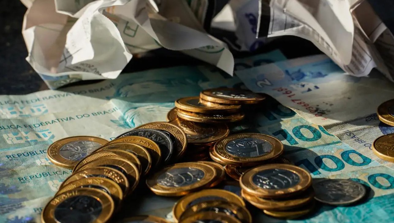 No momento, você está visualizando Economia cresce 0,7% em maio, puxada por consumo das famílias, diz FGV