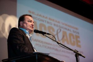 Leia mais sobre o artigo Max Russi celebra aposentadoria especial para ACS e ACE