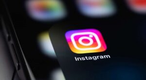 Leia mais sobre o artigo Por que você passa muito tempo no Instagram? A IA explica