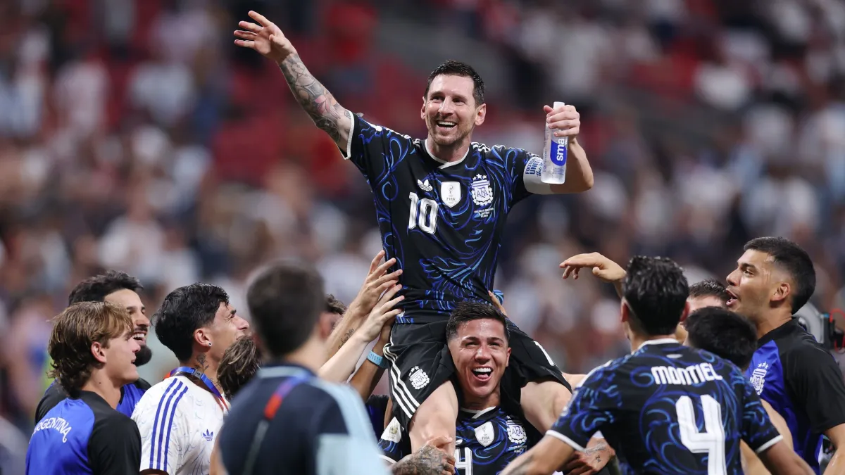 No momento, você está visualizando Messi orquestra Argentina em mais uma vitória de virada na Copa do Mundo