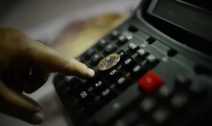 Leia mais sobre o artigo Prévia da inflação oficial fica em 0,06% em julho, diz IBGE