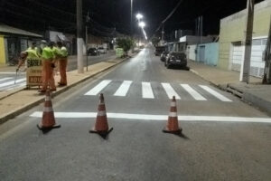 Leia mais sobre o artigo Várzea Grande intensifica sinalização viária e instala mais de 290 placas para reforçar a segurança no trânsito