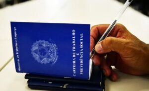 Leia mais sobre o artigo Brasil cria 58,5 mil empregos em julho, pior resultado do mês desde 2020
