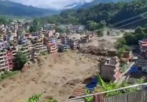 Leia mais sobre o artigo Deslizamento no Nepal deixa 98 mortos e centenas de desaparecidos
