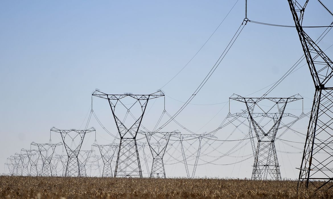 No momento, você está visualizando ONS suspende geração excedente de energia pela segunda vez no ano