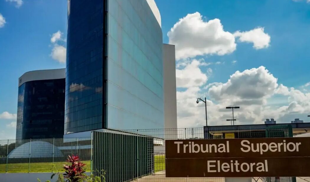 No momento, você está visualizando TSE recebe embaixadores para defender urna eletrônica